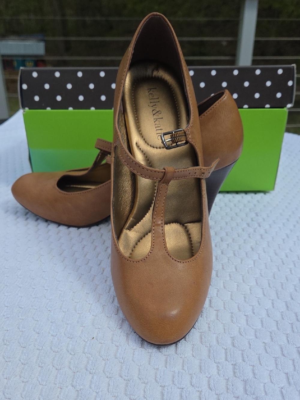 Kelly & Katie Vintage-Style T-Strap Heels - Cognac Tan- Size 8.5